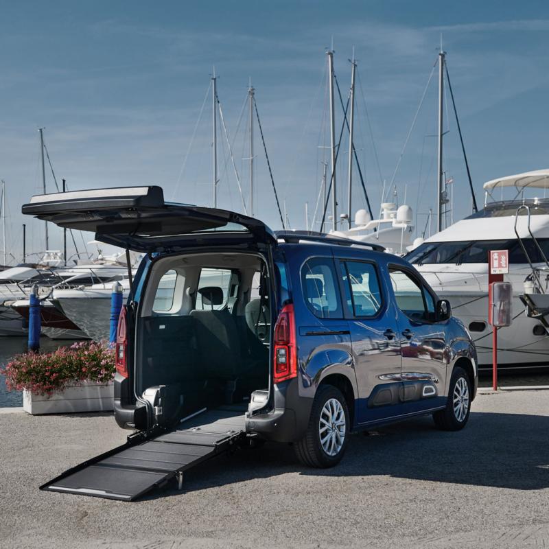 Citroën Berlingo with F-Style Lowered-Floor Kit